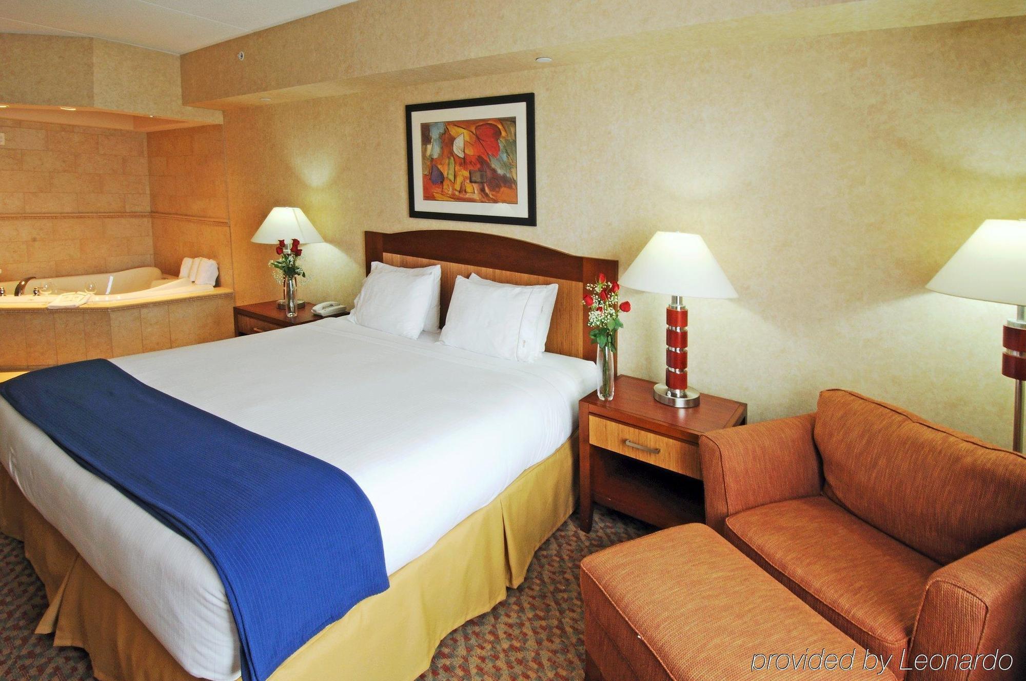 Holiday Inn Express Brampton By Ihg Buitenkant foto