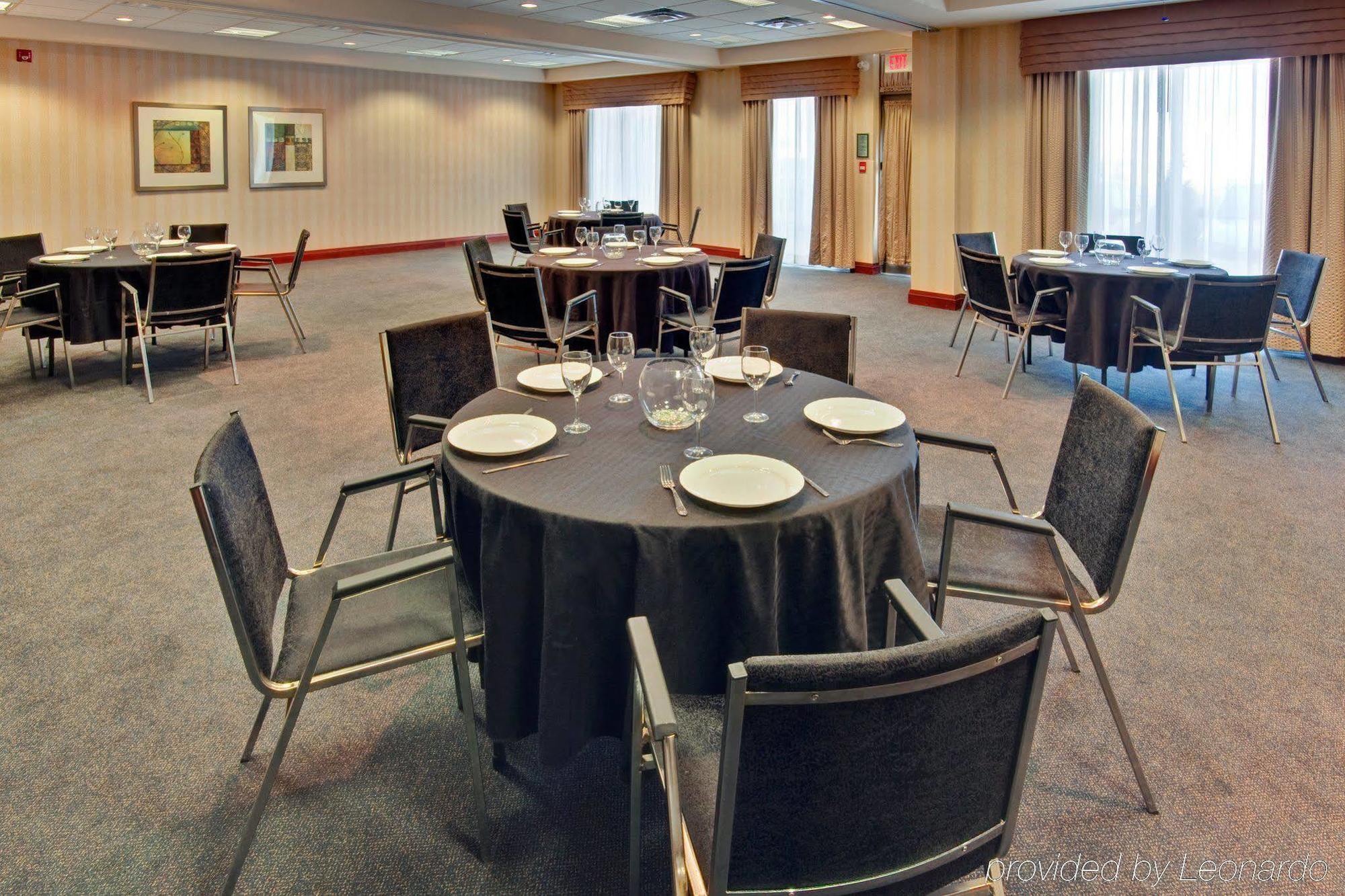 Holiday Inn Express Brampton By Ihg Buitenkant foto