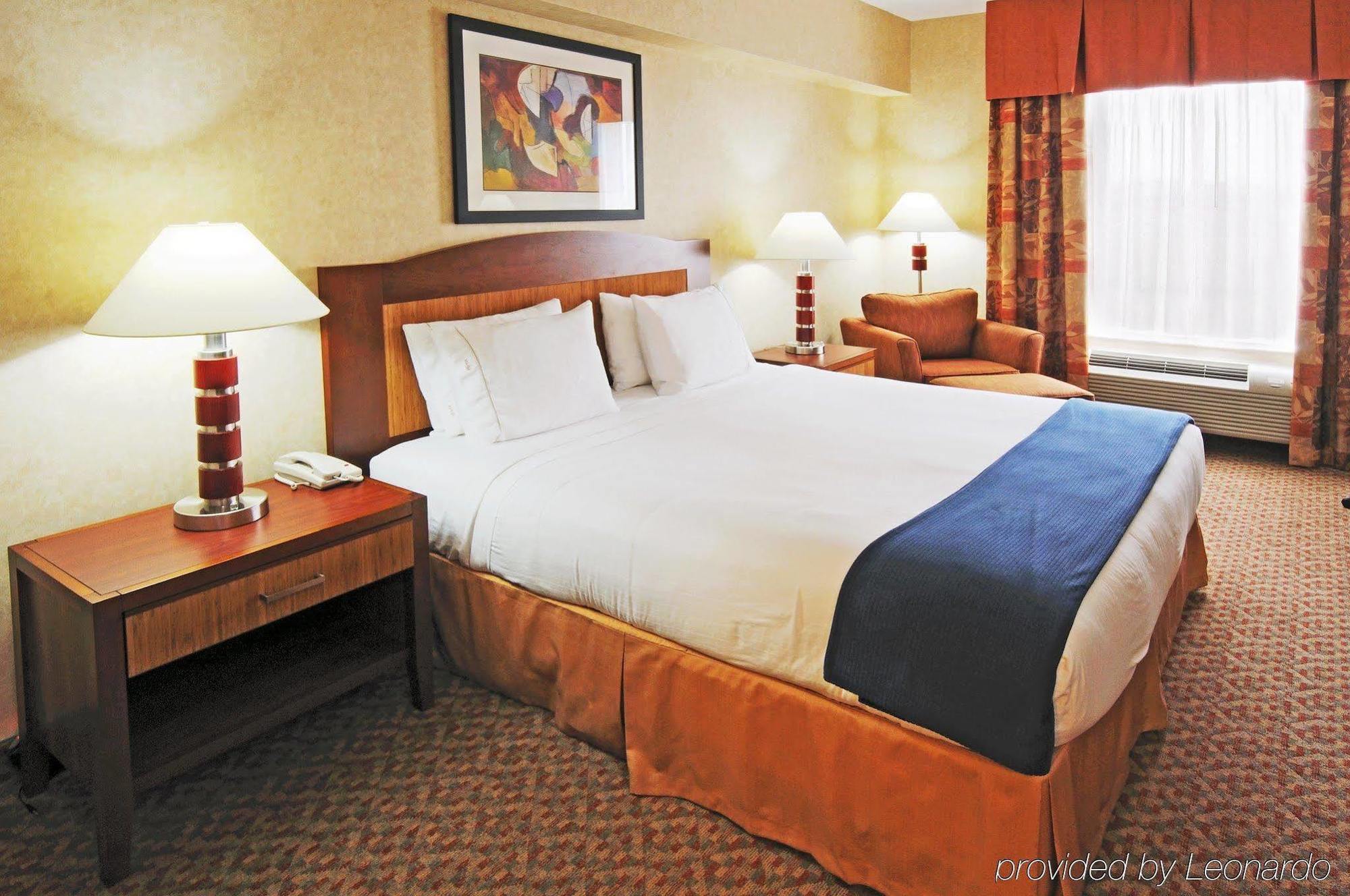 Holiday Inn Express Brampton By Ihg Buitenkant foto