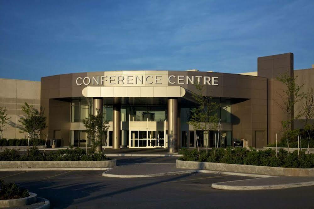 Holiday Inn Express Brampton By Ihg Buitenkant foto